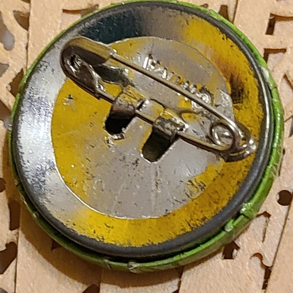 Green 'I Speak Fluent Blarney' Button Old Fashion Preowned Condition - Picture 2 of 6